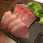 すいば - はまちのお造り380円
      分厚くて新鮮で美味しかった〜♪