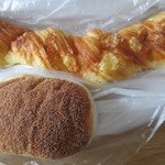 阪急ベーカリー - チーズデニッシュとあんぱん