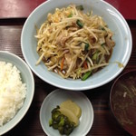 幸来 - 肉野菜炒め定食（850円）