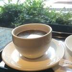 ARTCO DE CAFE - ドリンク写真:半地下ですが･･･いぃ！