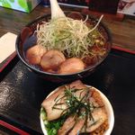麺辰 - 特製鶏中華とミニ麺たつ丼　￥１１６０