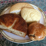 Pommier - 食べ放題のパン