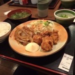 街かど屋 - 唐揚げと豚生姜焼き定食