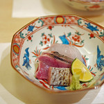 赤坂 詠月 - 鮃（ひらめ）とよこわ鮪（鮪の子供）のお造り