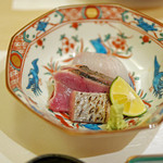 赤坂 詠月 - 鮃（ひらめ）とよこわ鮪（鮪の子供）のお造り