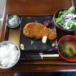 刻ワスレ食堂 - ロースとんかつ定食（120g）