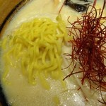 札幌 炎神 - 麺のアップ