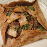 塩漬け豚バラ肉とレンズ豆のガレット