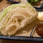 もつ焼き じんちゃん - キャベツ