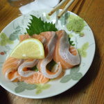 立呑み きむらや - サーモン刺身３００円