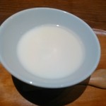 凛丹 - 杏仁豆腐。トロリン。