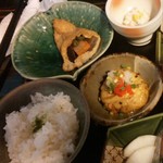 とうふ吉祥 - 揚げ出しが美味です。