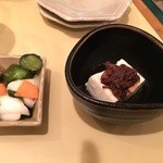 MOBU - 小鉢の肉豆腐も美味しいです