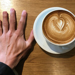 ストリーマー コーヒー カンパニー - カフェラテのサイズの参考までに