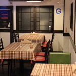 AH-CHA - ゆったりできる落ち着いた店内