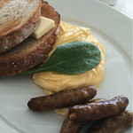 bills - スクランブルエッグはチョア！
      パン、木のように硬かった！
      失敗したものは出さないでもらいたい！