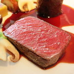 アジュール フォーティーファイブ - 蝦夷鹿のロースト 赤ワインソース マッシュルームとポレンタ