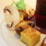 アジュール フォーティーファイブ - 蝦夷鹿のロースト 赤ワインソース マッシュルームとポレンタ