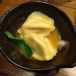 北海道十勝新得町 塚田農場 - 炊餃子 カレー
      ※鍋から器に盛ったものです