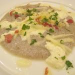 トラットリア ダ コヴィーノ - ソバとポレンタのチーズがけ