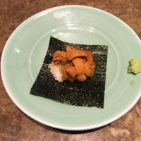 鉄板焼 摩天楼 東京スカイツリー・ソラマチ店 - 焼うに〜パリパリの海苔とおこげの上に新鮮なうにをのせて