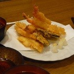 Hakone No Mori Okada - 夕食の揚げた手天ぷら