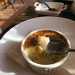 風と手と土 - 麹のクレームブリュレの麹拡大