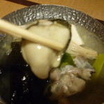 追分温泉 - 鍋にはカキまで♪ワカメは後入れで新鮮な触感を楽しめます