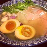 だしと麺 - 飛魚だし熟玉そば