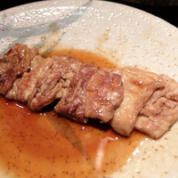 鳥茂 - 201512 上シロ。豚の直腸でこの一皿で豚2頭分だそう。普通シロというと小腸を指すけど、直腸は小腸の根元についている柔らかい部分。