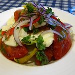 レストラン ピック - モッツァレラチーズとトマトのサラダ