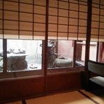 七條甘春堂 - 雪見障子越しに見る坪庭