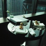 バー＆ラウンジ  トゥエンティエイト コンラッド東京 - ２８階