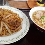 大十食堂 - Ｂセット　焼きそば（普通盛り）とミニ中華そば　780円