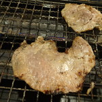 毎日が浜焼きバーベキュー - まぐろホホ肉厚切りステーキ　490円+税