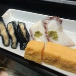 金寿司 - 茹でタコなど