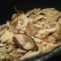 季寄せ料理 暖歩 - オーダーきてから作るキノコの炊き込みご飯