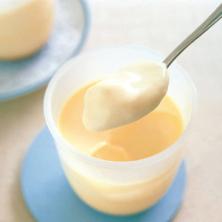 pastel smooth pudding