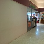 ファミリーマート - 店舗横通路