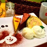 クウ カフェ - 3種のケーキプレート（ドリンクセット）