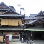 一六茶寮 - 道後温泉本館が目の前です