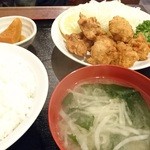 Kou shin - 鶏からあげ定食（880円）