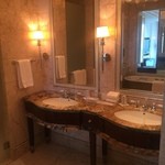 The St. Regis - 洗面所