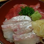 湯浅 - （2015/11月）鮪と真鯛の二色丼と牛肉コロッケ