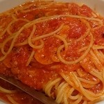 カプリチョーザ 東京ドームシティ店 - トマトとニンニクのスパゲッティ