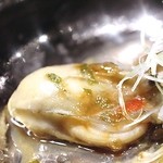 蓮香 - ・牡蠣とセリホン　唐辛子蒸し
      牡蠣のやさしい旨味が効いた蒸し物