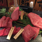 飛騨牛一頭家 馬喰一代 - カメノコ、ロースかぶり、イチボ、カイノミ、ミスジ