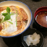 とん竹 - かつ丼 900円