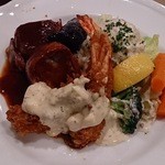 ミスターとフライパン - ヒレ（黒豚）のベーコン巻きとエビフライ タルタル添え（1920円）