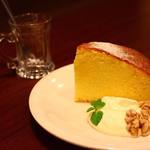 CORITA CAFE - CORITAのバターケーキ